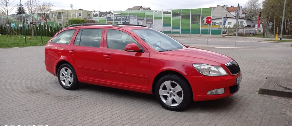 Skoda Octavia cena 23000 przebieg: 202169, rok produkcji 2012 z Gdynia małe 211